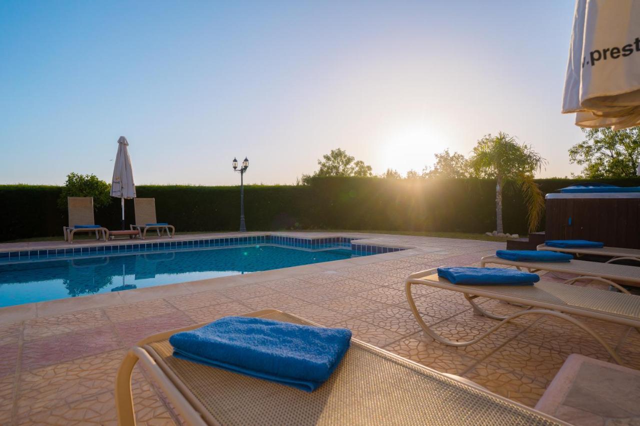 Bella Katerina By Prestige Bookings Coral Bay Exterior foto