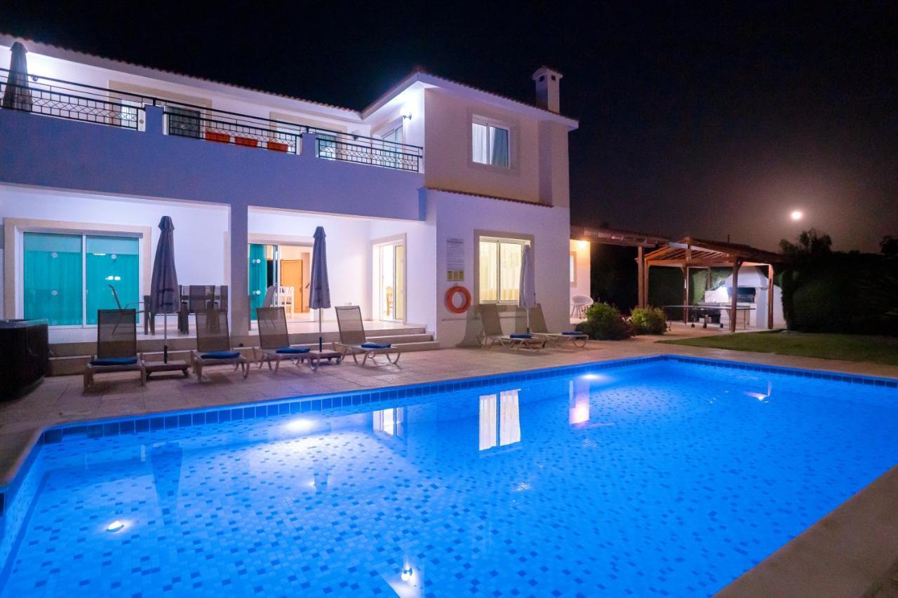 Bella Katerina By Prestige Bookings Coral Bay Exterior foto